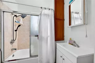 1803 E 109th Pl, Los Angeles, CA 90059 - Photo 18