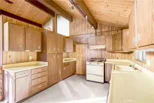 1063 Fawnskin, Fawnskin, CA 92333 - Photo 18