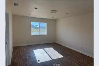 8401 Eucalyptus Avenue, California City, CA 93505 - Photo 10