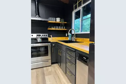 43428 Primrose, Big Bear Lake, CA 92315 - Photo 10