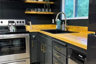 43428 Primrose, Big Bear Lake, CA 92315 - Photo 10