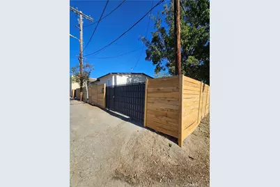 10657 Sherman, Los Angeles, CA 91352 - Photo 1