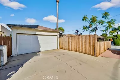 1092 W 6th, San Pedro, CA 90731 - Photo 2