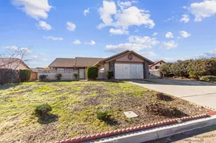 13511 Mountain Dr, Hesperia, CA 92344 - Photo 4