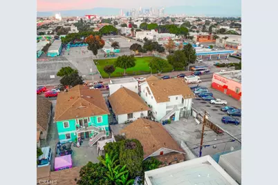 348 W Vernon Avenue, Los Angeles, CA 90037 - Photo 42
