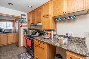 16464 Desert Knoll Dr, Victorville, CA 92395 - Photo 16