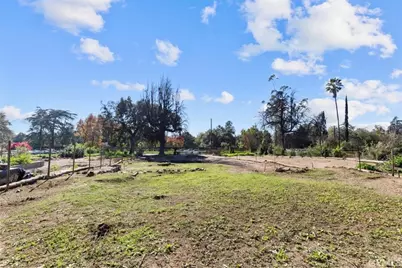 215 E Calaveras, Altadena, CA 91001 - Photo 18