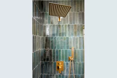 3991 Hubert Avenue, Leimert Park, CA 90008 - Photo 18