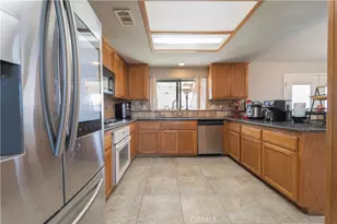 16271 Nisqualli, Victorville, CA 92395 - Photo 8