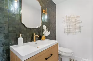 5334 S Hillcrest Dr, Los Angeles, CA 90043 - Photo 18