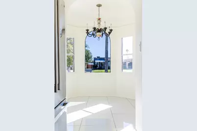 2127 W 76th, Los Angeles, CA 90047 - Photo 38