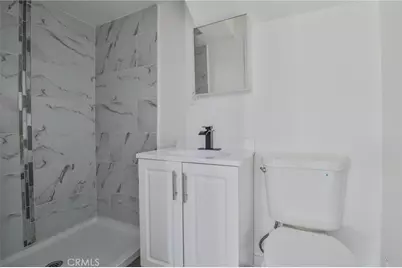 430 W 64th Street, Los Angeles, CA 90003 - Photo 22