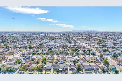 1335 W 68th, Los Angeles, CA 90044 - Photo 40