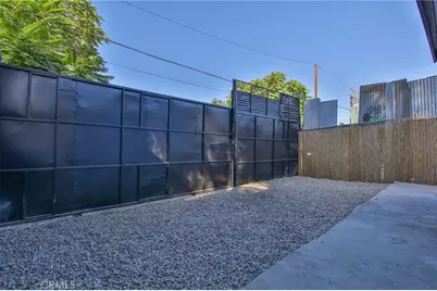 9621 Laurel, Los Angeles, CA 90002 - Photo 38