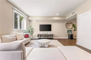 39 S Los Robles Ave, Pasadena, CA 91101 - Photo 2