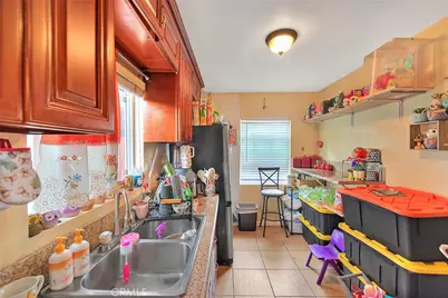 7659 Miramonte Boulevard, Los Angeles, CA 90001 - Photo 44