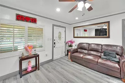 7659 Miramonte Boulevard, Los Angeles, CA 90001 - Photo 16