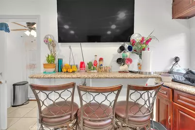 7659 Miramonte Boulevard, Los Angeles, CA 90001 - Photo 24