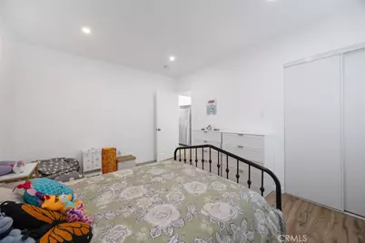 7037 Cimarron Street, Los Angeles, CA 90047 - Photo 14