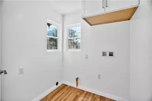 1330 W 48th, Los Angeles, CA 90037 - Photo 30