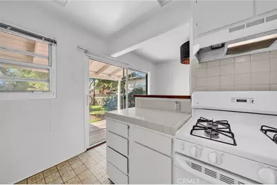 8843 De Haviland, Los Angeles, CA 90045 - Photo 16