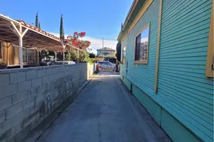 1757 S New England, Los Angeles, CA 90006 - Photo 6