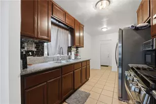 915 W Gage, Los Angeles, CA 90044 - Photo 12