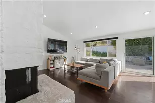 20703 Collins, Woodland Hills, CA 91367 - Photo 12