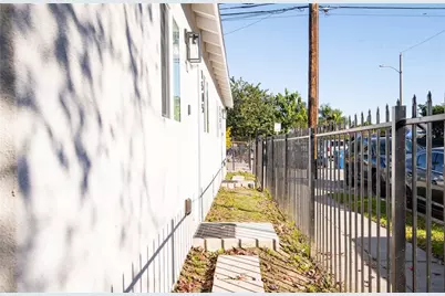 8230 Compton, Los Angeles, CA 90001 - Photo 8