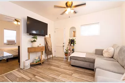 8230 Compton, Los Angeles, CA 90001 - Photo 26