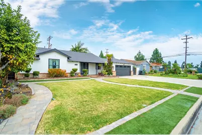 9287 Muller, Downey, CA 90241 - Photo 2