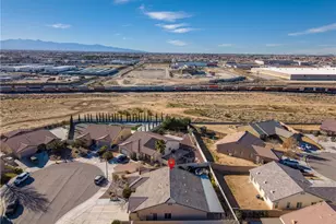 17648 Park Plaza Ct, Victorville, CA 92395 - Photo 44