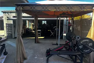 2109 N Bahama, Los Angeles, CA 90059 - Photo 10