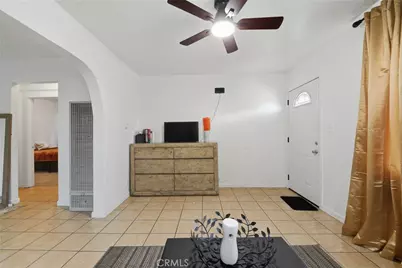 915 W Gage, Los Angeles, CA 90044 - Photo 6