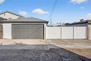 911 Hawaiian, Wilmington, CA 90744 - Photo 36