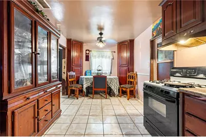 712 W 7th, Pomona, CA 91766 - Photo 10