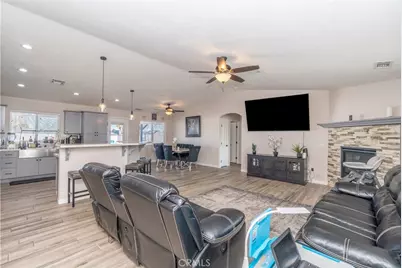 21044 Wisteria, Apple Valley, CA 92308 - Photo 12