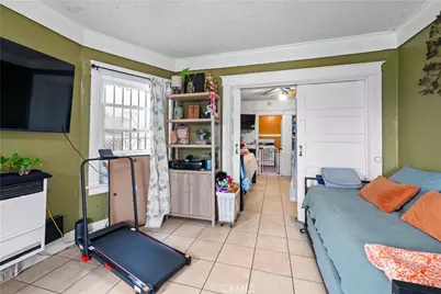 873 W Vernon, Los Angeles, CA 90037 - Photo 8