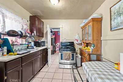 873 W Vernon, Los Angeles, CA 90037 - Photo 18