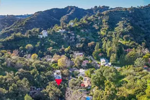 9860 Yoakum Dr, Beverly Hills, CA 90210 - Photo 32