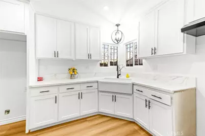 8109 Antwerp Street, Los Angeles, CA 90001 - Photo 8