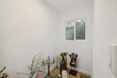 1290 E Woodbury, Pasadena, CA 91104 - Photo 28