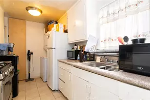 9814 Bandera, Los Angeles, CA 90002 - Photo 12