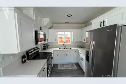 9412 Wilmington Avenue, Los Angeles, CA 90002 - Photo 4