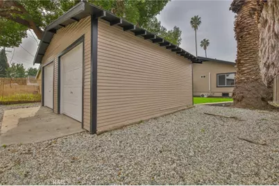5714 S St Andrews, Los Angeles, CA 90062 - Photo 14
