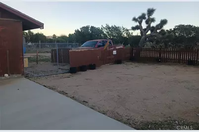 7773 Kuki, Oak Hills, CA 92344 - Photo 2