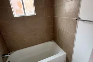 1636 Pacific, Long Beach, CA 90813 - Photo 14