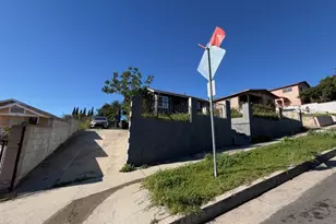 727 N Hazard Ave, Los Angeles, CA 90063 - Photo 2