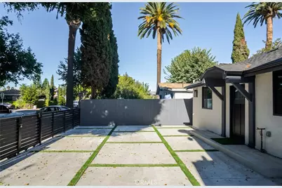 2706 S Cochran, Los Angeles, CA 90016 - Photo 16