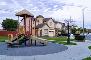 276 Cambria, Carson, CA 90745 - Photo 46